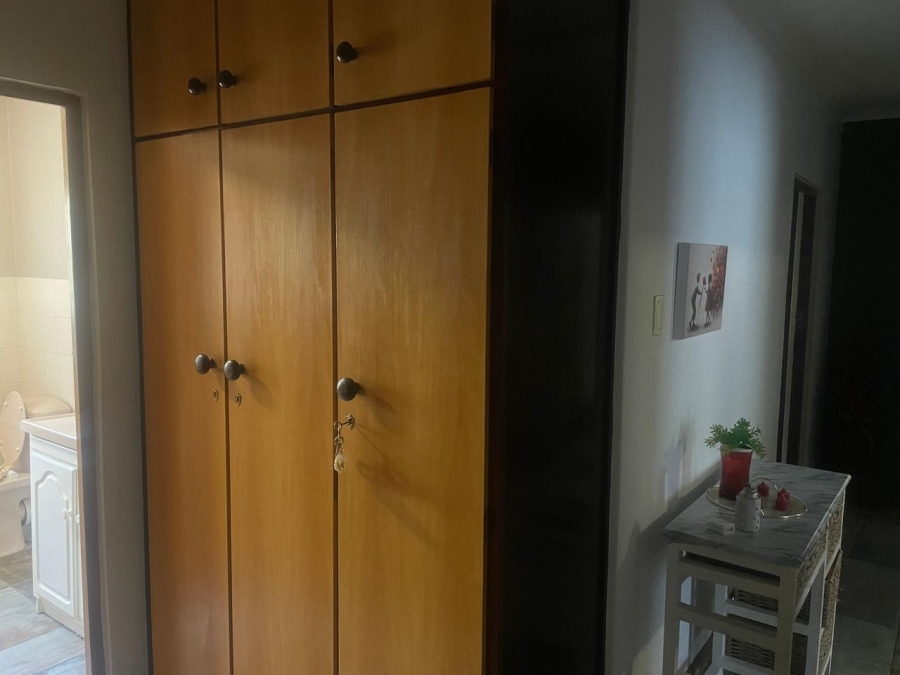 5 Bedroom Property for Sale in Porterville Western Cape
